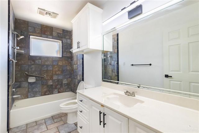 806 Hill Country Drive, Edinburg, TX 78539