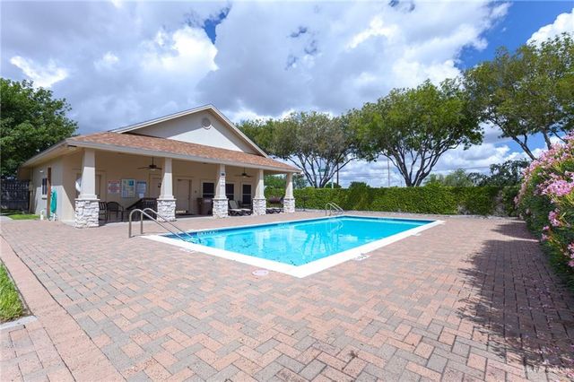 806 Hill Country Drive, Edinburg, TX 78539