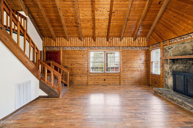 4432 E Scenic Drive, Gatlinburg, TN 37738