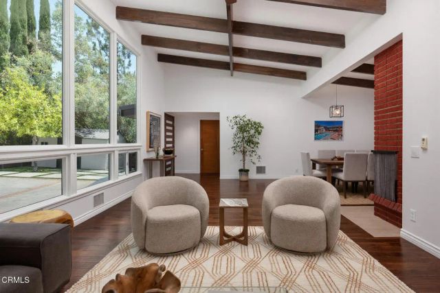 4528 El Camino Corto, La Canada Flintridge, CA 91011