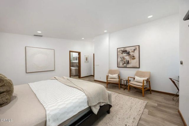 4528 El Camino Corto, La Canada Flintridge, CA 91011