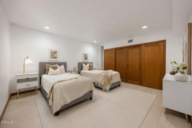4528 El Camino Corto, La Canada Flintridge, CA 91011