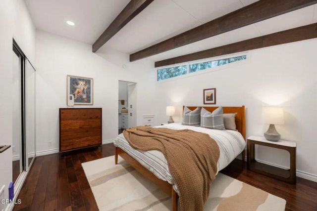 4528 El Camino Corto, La Canada Flintridge, CA 91011