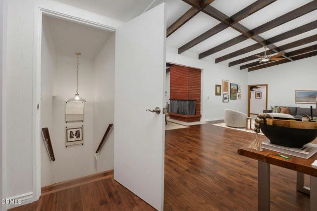4528 El Camino Corto, La Canada Flintridge, CA 91011