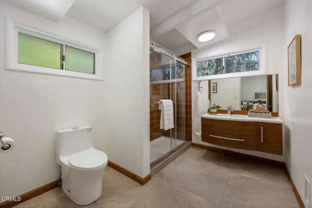 4528 El Camino Corto, La Canada Flintridge, CA 91011