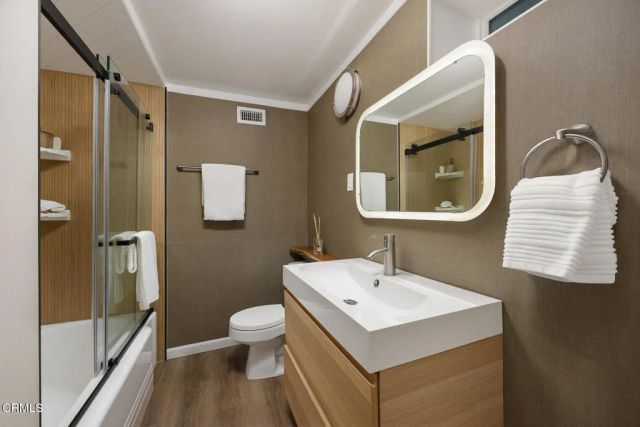 4528 El Camino Corto, La Canada Flintridge, CA 91011