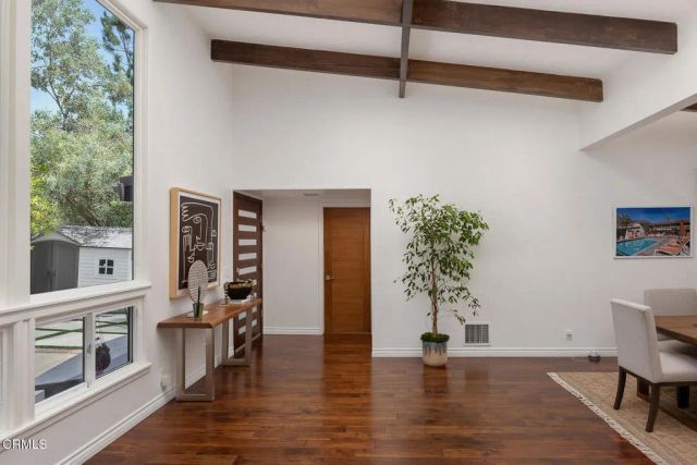 4528 El Camino Corto, La Canada Flintridge, CA 91011