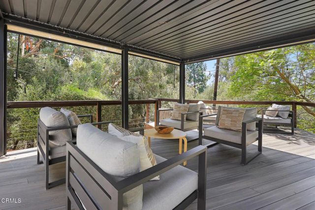 4528 El Camino Corto, La Canada Flintridge, CA 91011