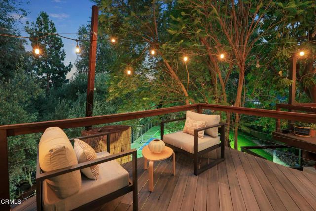 4528 El Camino Corto, La Canada Flintridge, CA 91011