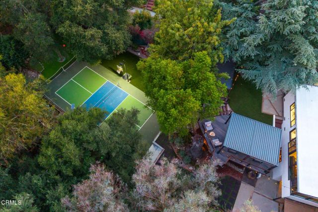 4528 El Camino Corto, La Canada Flintridge, CA 91011