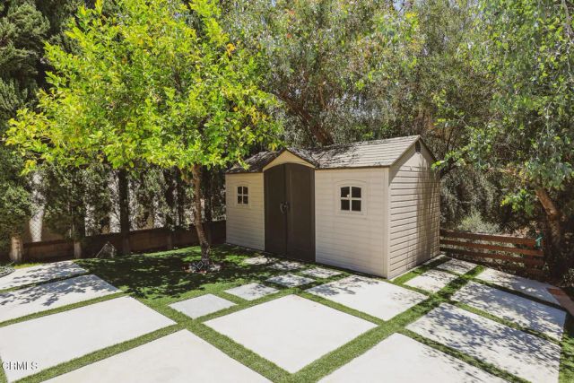 4528 El Camino Corto, La Canada Flintridge, CA 91011
