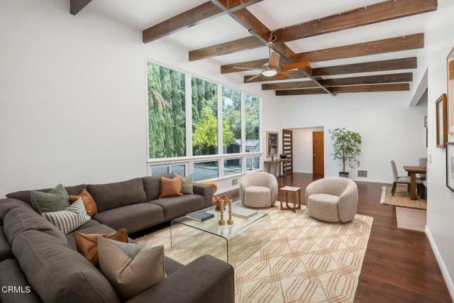4528 El Camino Corto, La Canada Flintridge, CA 91011