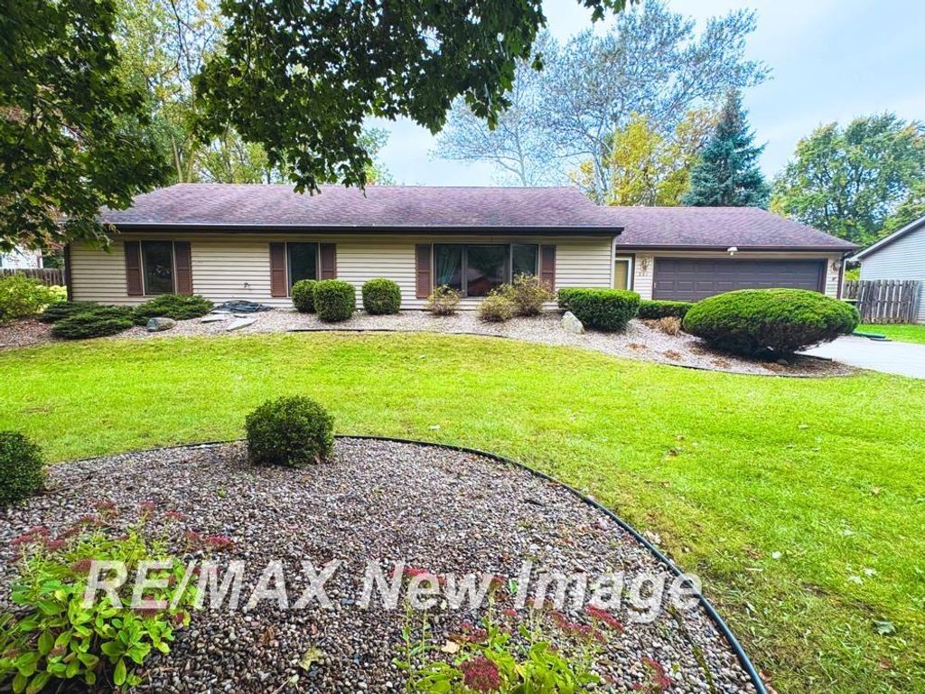 221 Sycamore Lane, Auburn, MI 48611