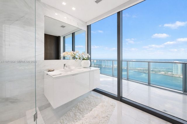 19575 Collins Avenue 30, Sunny Isles Beach, FL 33160