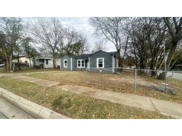 4853 Vinetta Drive, Fort Worth, TX 76119