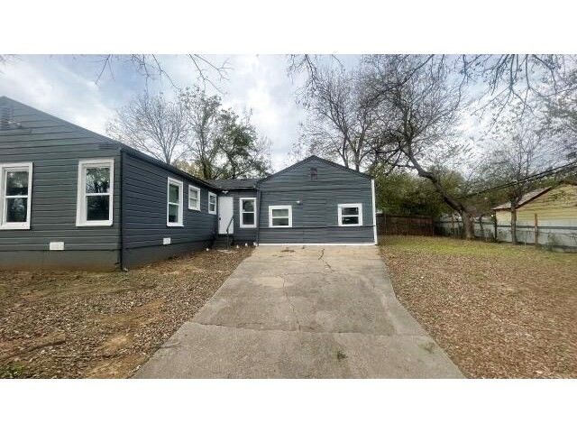 4853 Vinetta Drive, Fort Worth, TX 76119