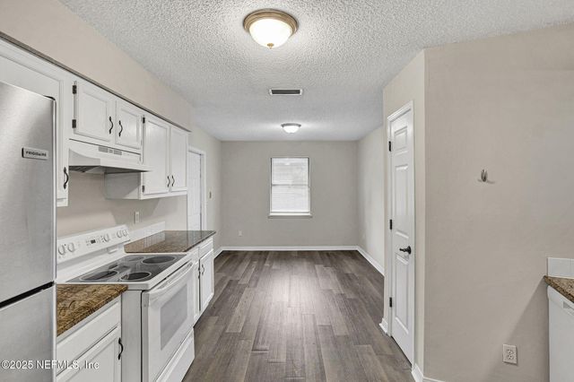 7616 JEREMY DAVID Lane, Jacksonville, FL 32244