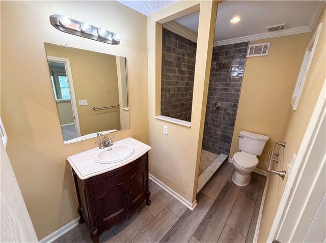 27 Chaumont Square NW, Atlanta, GA 30327