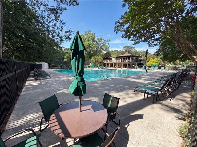 27 Chaumont Square NW, Atlanta, GA 30327