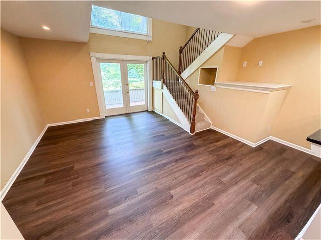 27 Chaumont Square NW, Atlanta, GA 30327