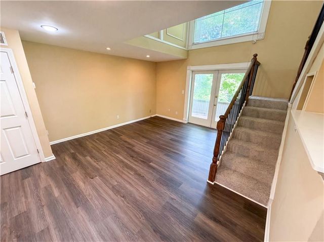 27 Chaumont Square NW, Atlanta, GA 30327