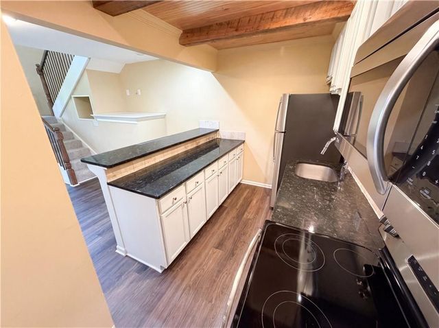 27 Chaumont Square NW, Atlanta, GA 30327