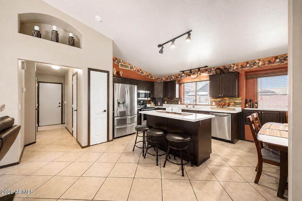 102 W MORROW Drive, Phoenix, AZ 85027 — photo 5