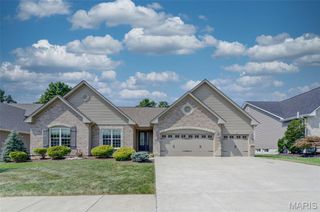 2704 Brook Hill Lane, St Charles, MO 63303
