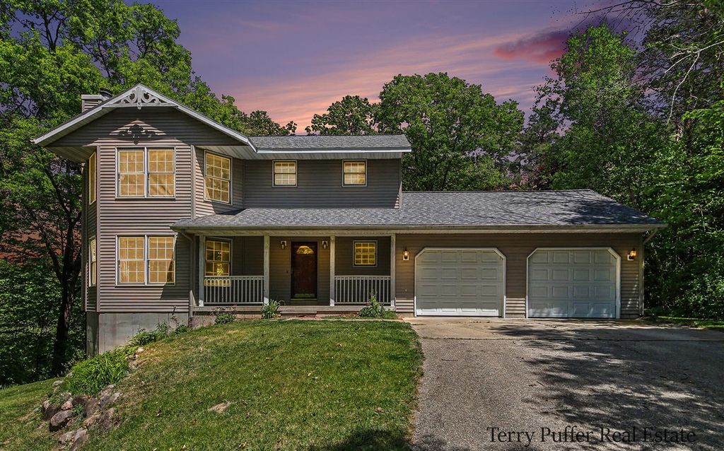 12080 Pine Cone Drive, Rockford, MI 49341