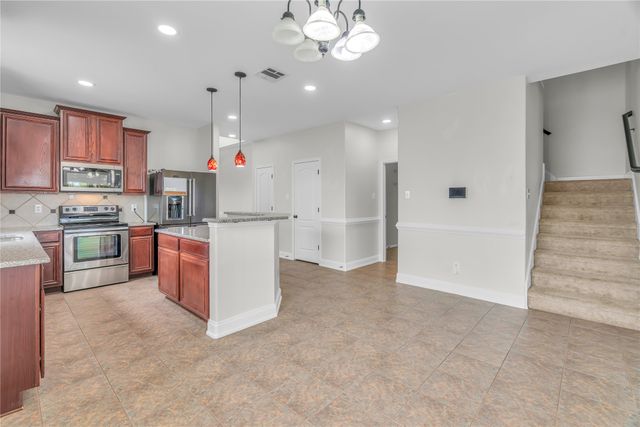 928 Casa Grandes Drive, Arlington, TX 76002