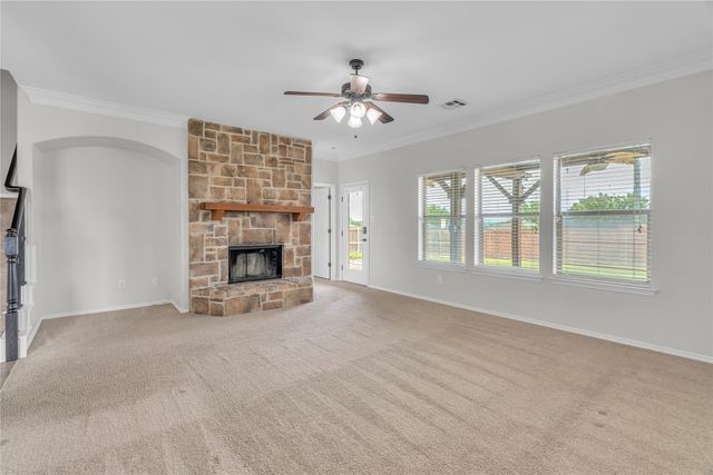 928 Casa Grandes Drive, Arlington, TX 76002