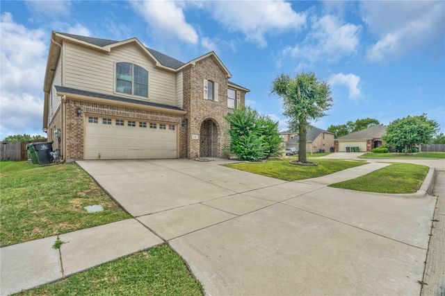 928 Casa Grandes Drive, Arlington, TX 76002