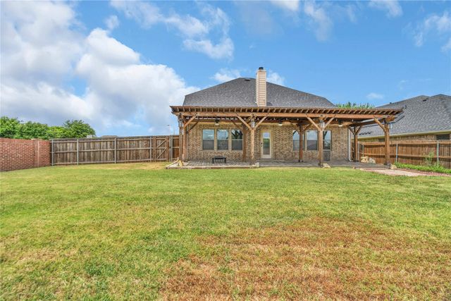 928 Casa Grandes Drive, Arlington, TX 76002