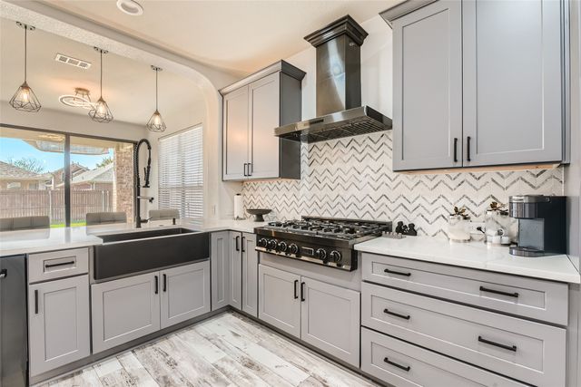 10305 Stoneside Trail, Fort Worth, TX 76244