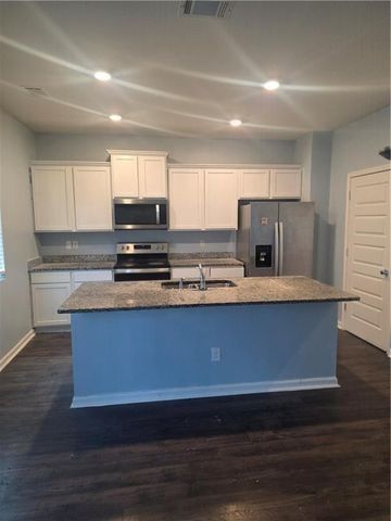 1494 Townsend Court, Hampton, GA 30228