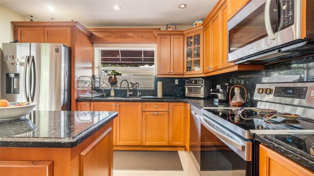 1032 NE 4th Court, Hallandale Beach, FL 33009