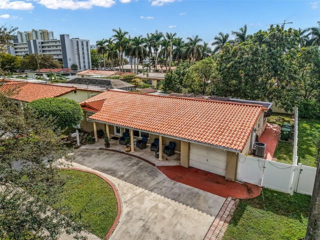 1032 NE 4th Court, Hallandale Beach, FL 33009