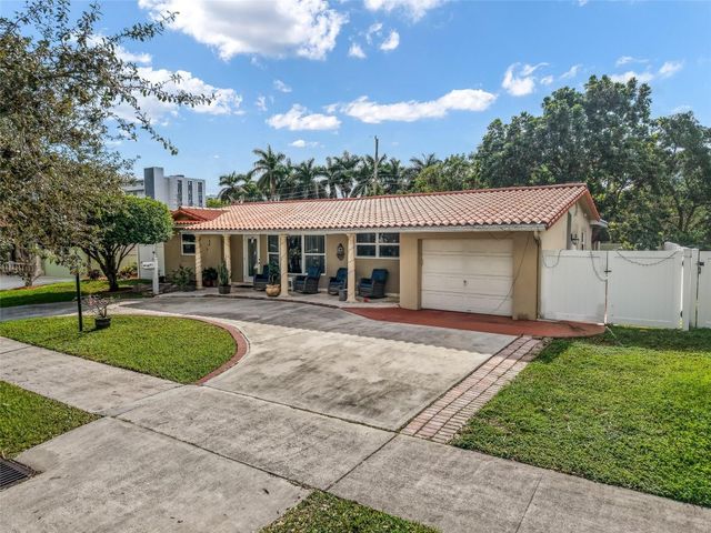 1032 NE 4th Court, Hallandale Beach, FL 33009