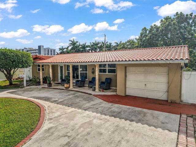 1032 NE 4th Court, Hallandale Beach, FL 33009