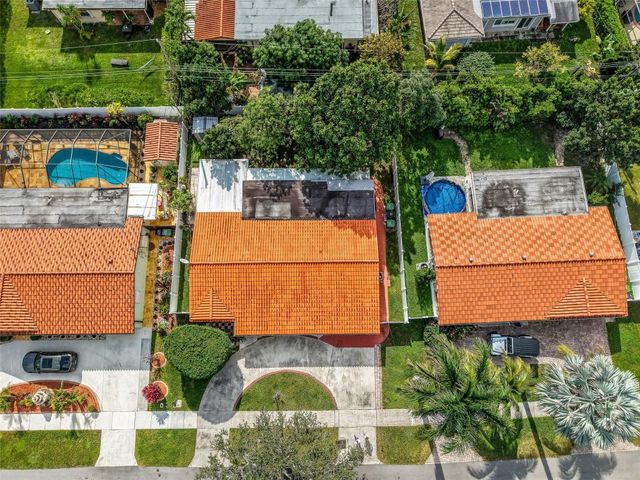 1032 NE 4th Court, Hallandale Beach, FL 33009