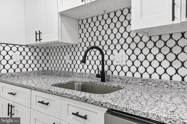 131 OLD DORWART ST, Lancaster, PA 17603