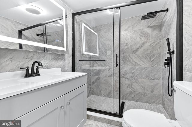 131 OLD DORWART ST, Lancaster, PA 17603