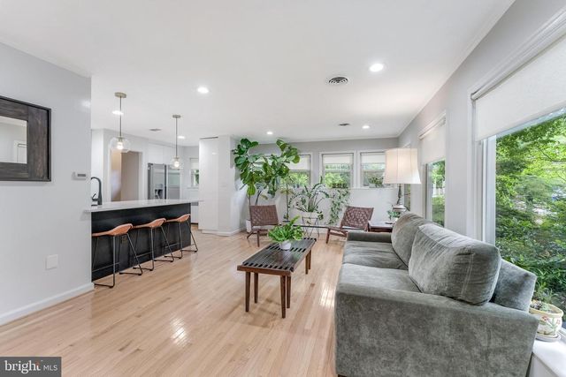 10400 CRESTMOOR DR, Silver Spring, MD 20901