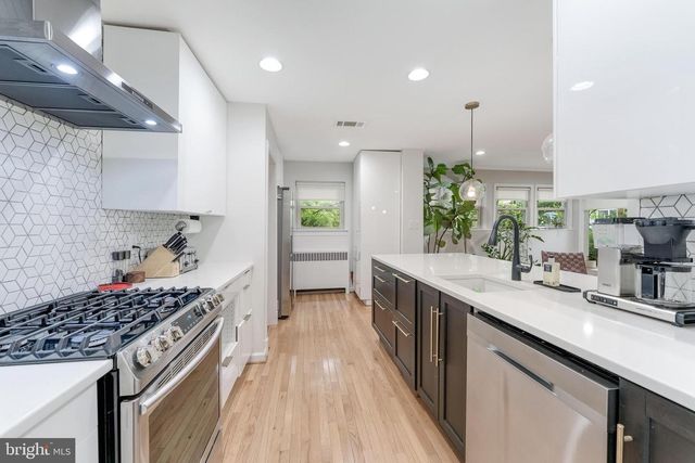 10400 CRESTMOOR DR, Silver Spring, MD 20901