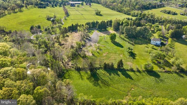 152 THOMPSON MILL RD, Newtown, PA 18940
