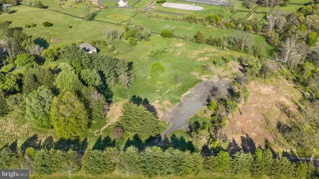 152 THOMPSON MILL RD, Newtown, PA 18940