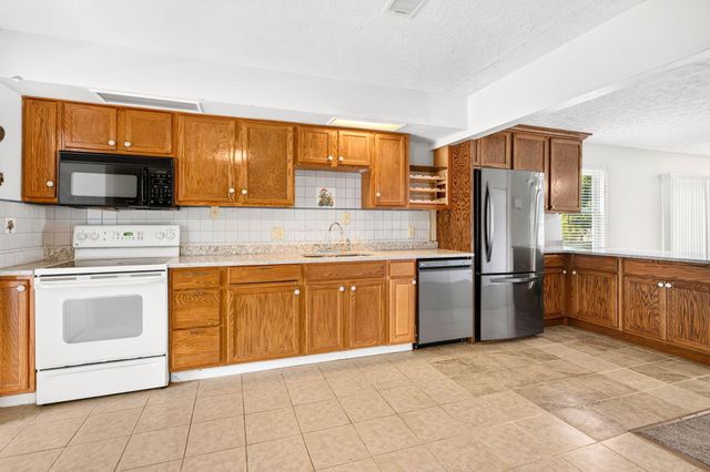 340 Clark Court, Groveport, OH 43125