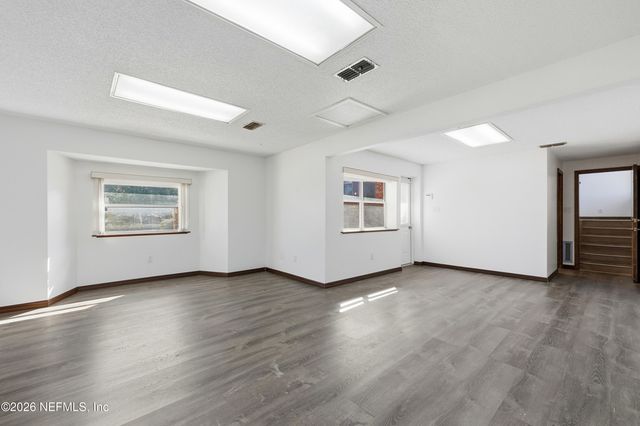 2400 CRILL Avenue, Palatka, FL 32177