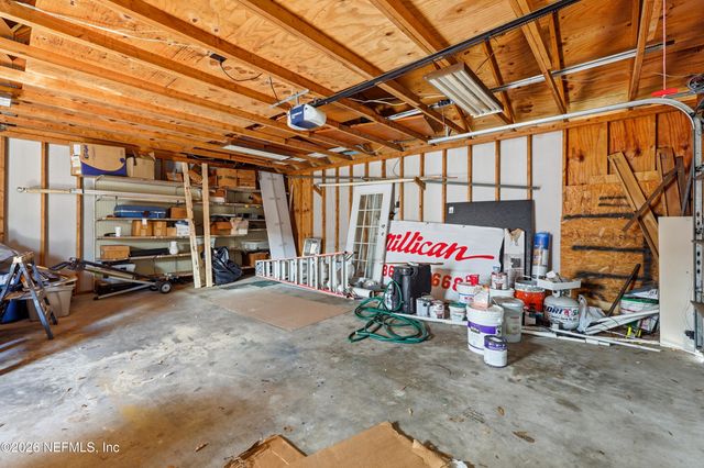 2400 CRILL Avenue, Palatka, FL 32177