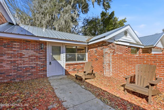 2400 CRILL Avenue, Palatka, FL 32177